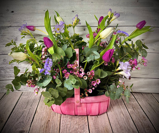Seasonal Gift Basket Arrangement